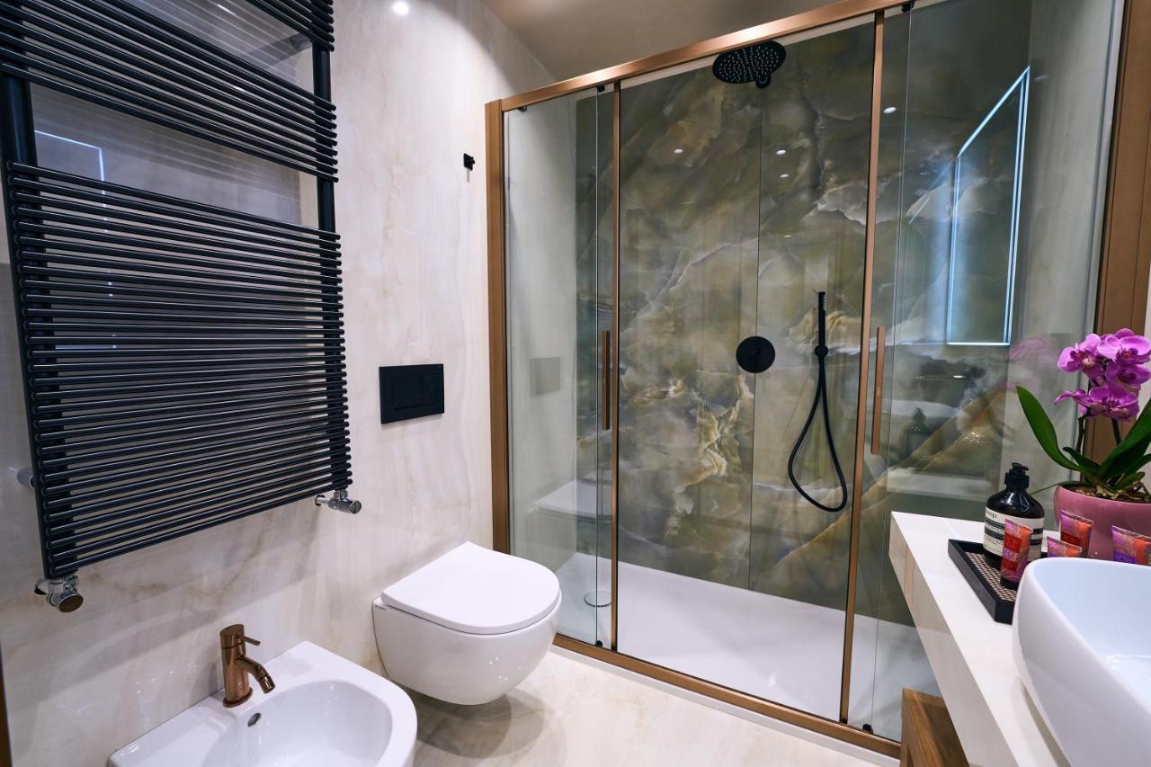 Luxury & Central Apartment Милан Экстерьер фото