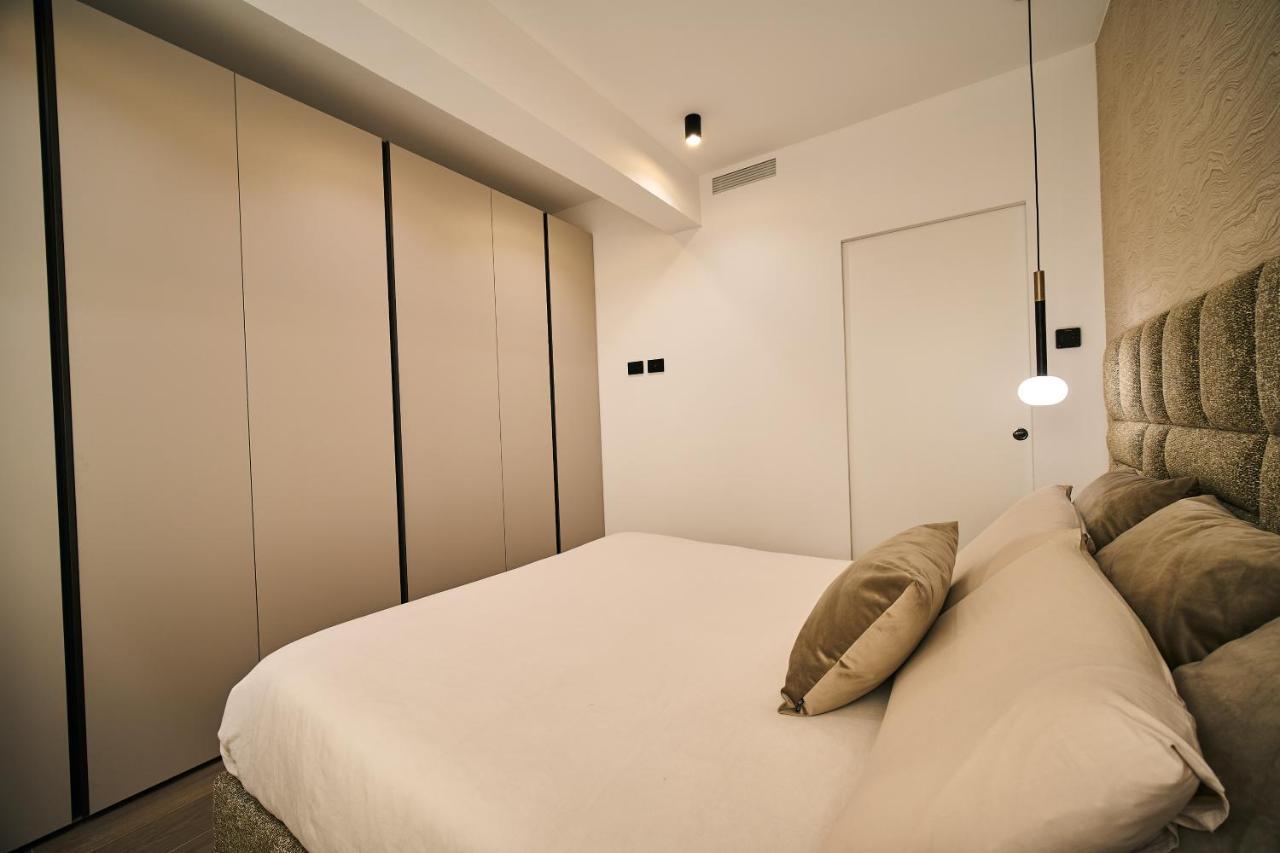 Luxury & Central Apartment Милан Экстерьер фото
