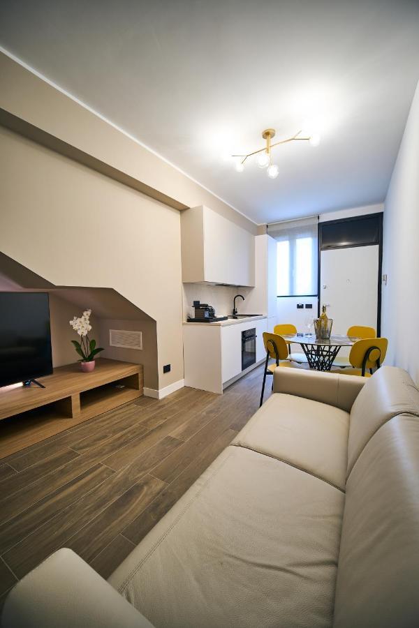 Luxury & Central Apartment Милан Экстерьер фото