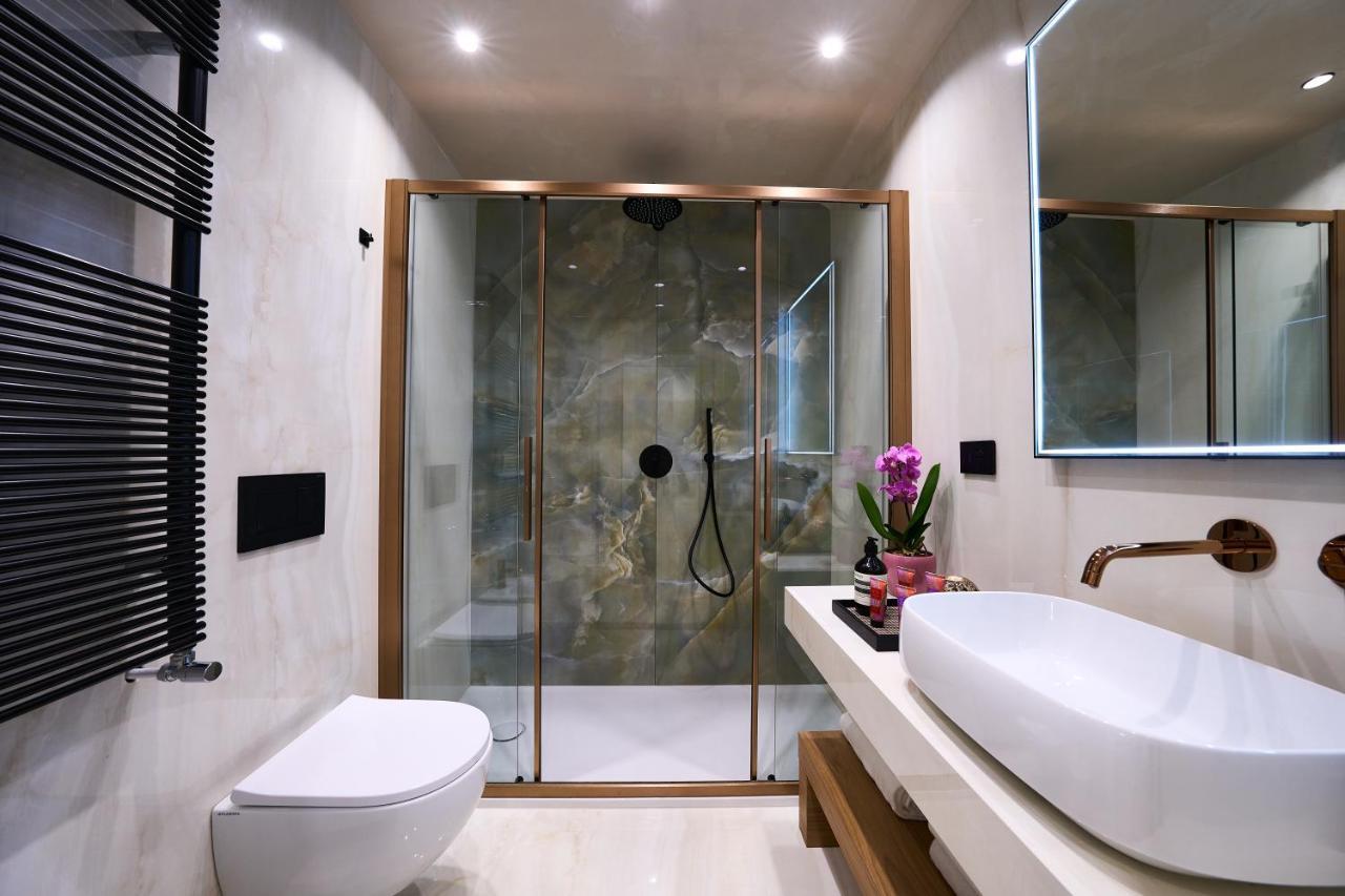 Luxury & Central Apartment Милан Экстерьер фото