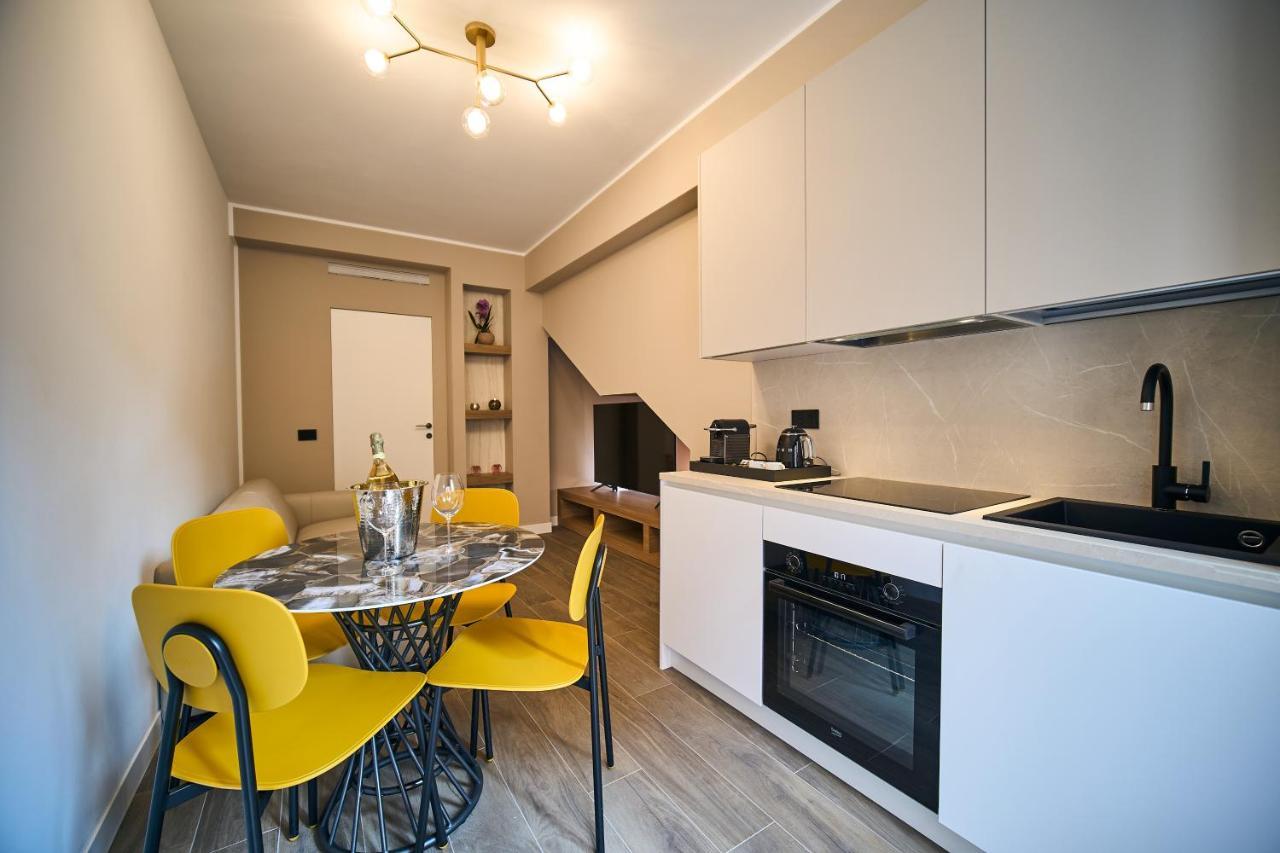 Luxury & Central Apartment Милан Экстерьер фото