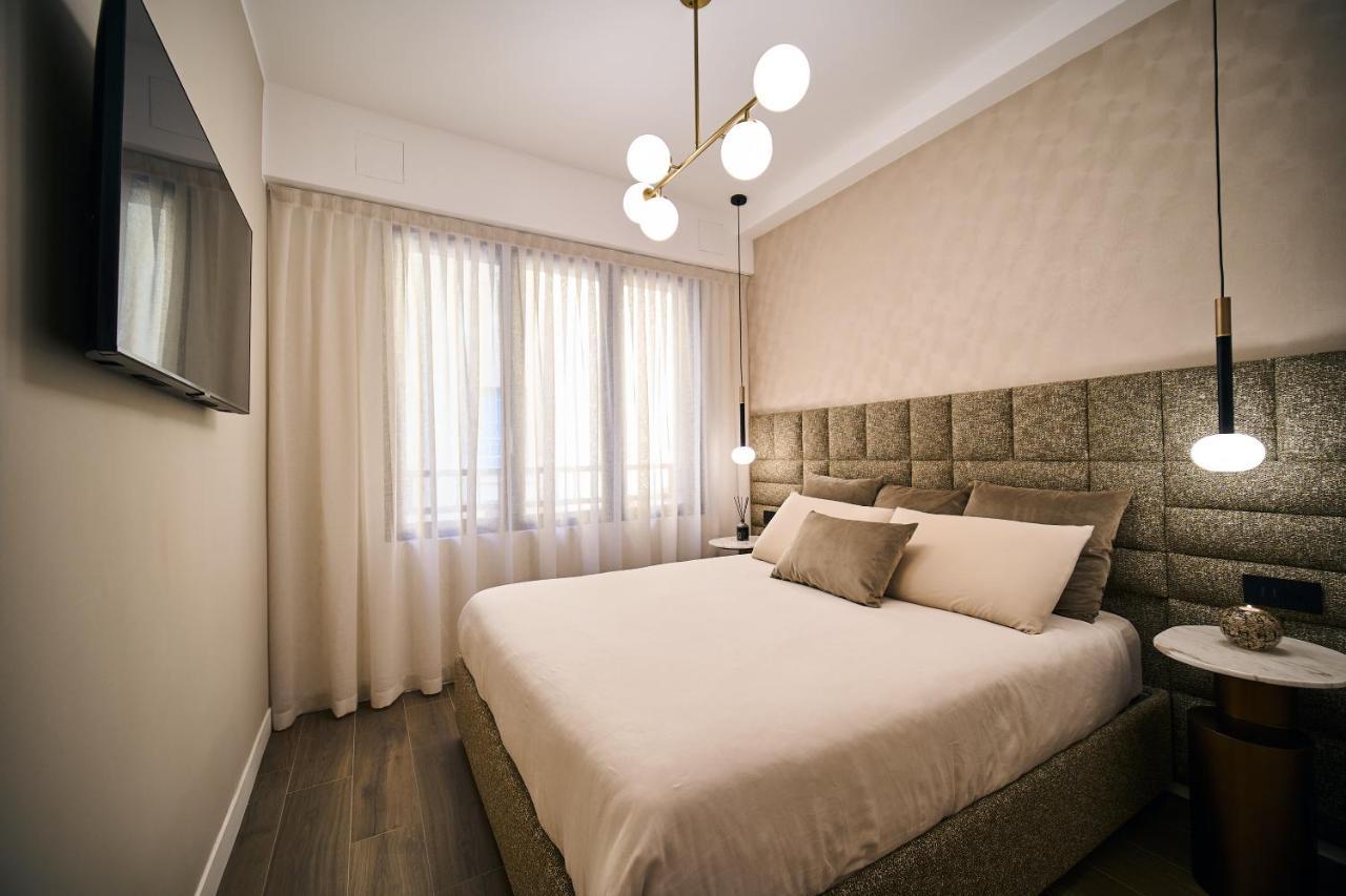 Luxury & Central Apartment Милан Экстерьер фото