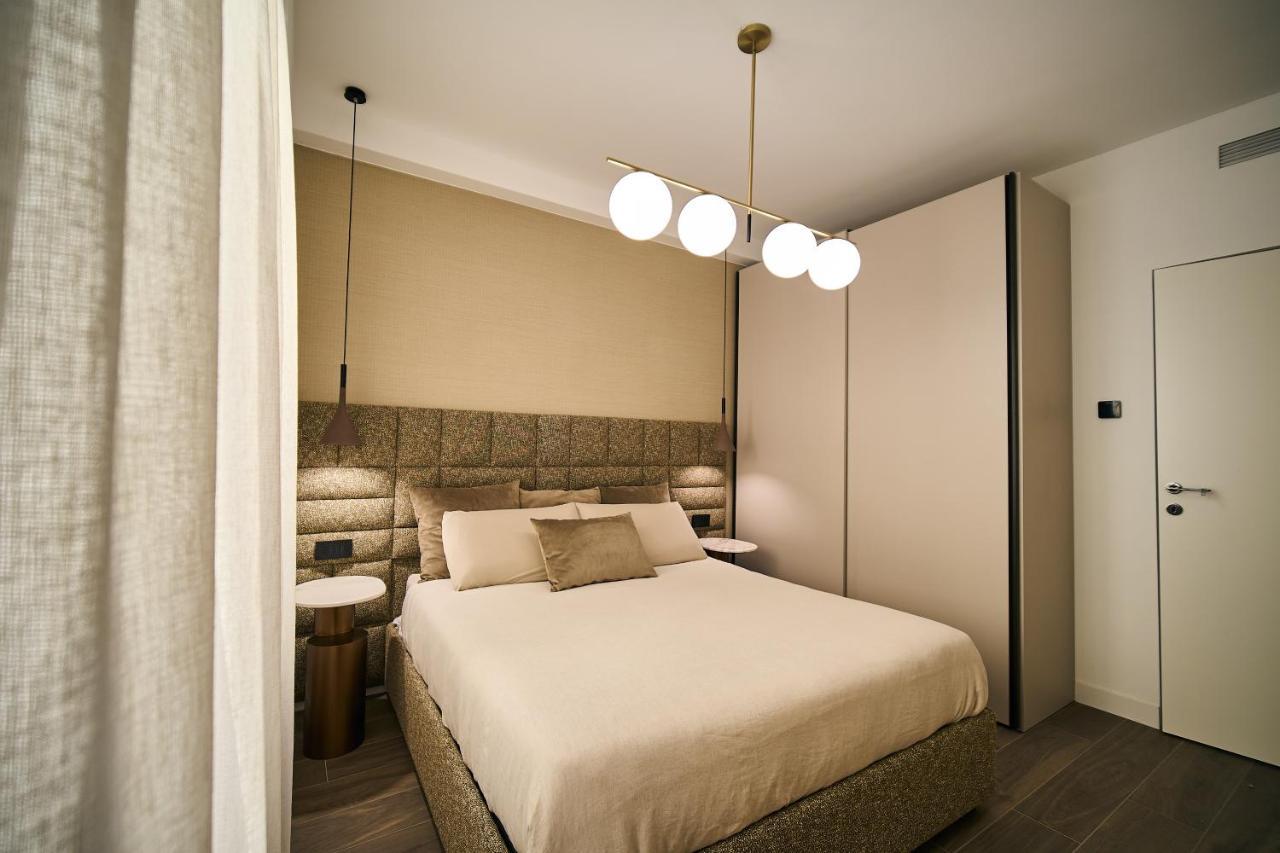 Luxury & Central Apartment Милан Экстерьер фото