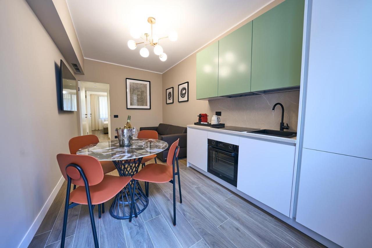 Luxury & Central Apartment Милан Экстерьер фото