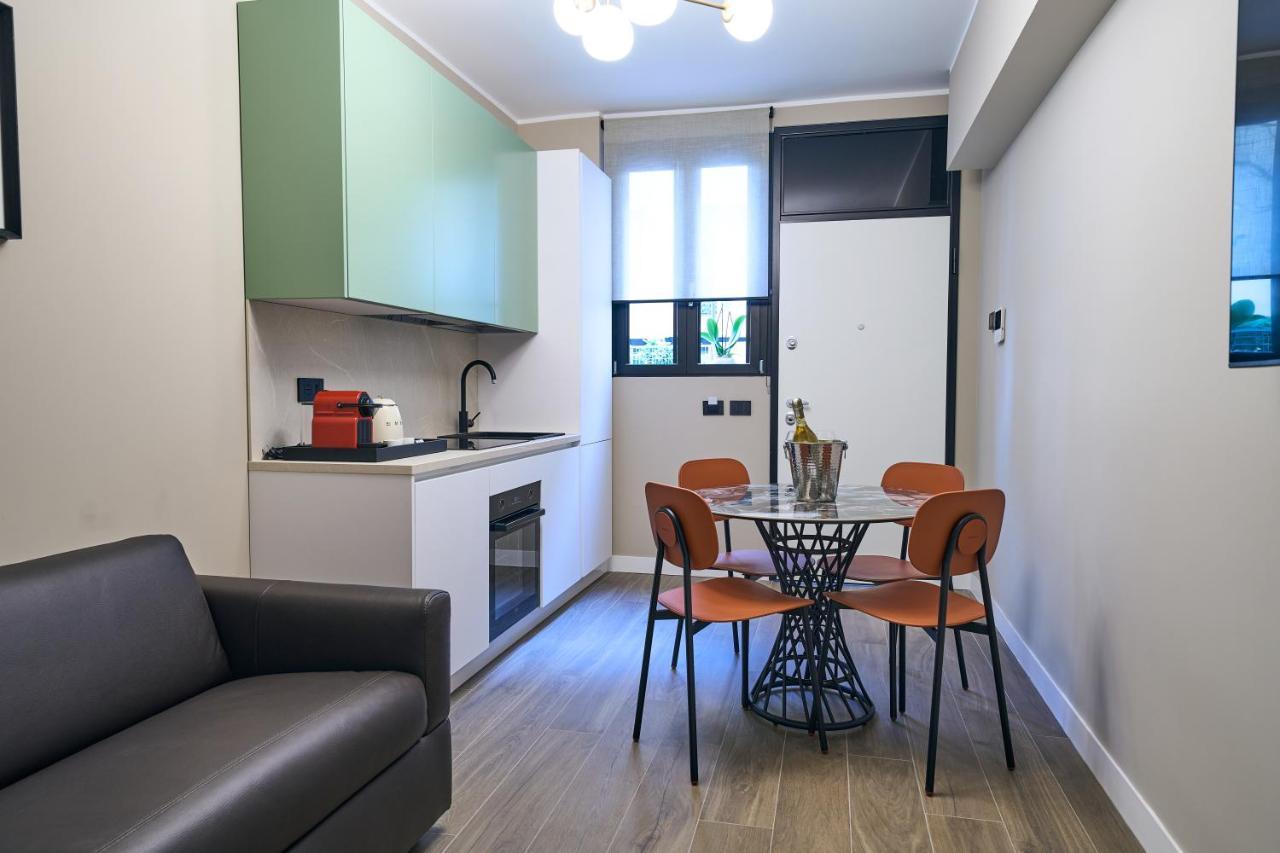 Luxury & Central Apartment Милан Экстерьер фото