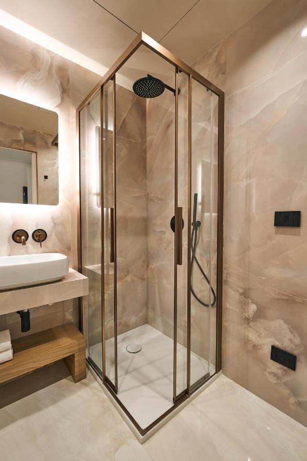 Luxury & Central Apartment Милан Экстерьер фото