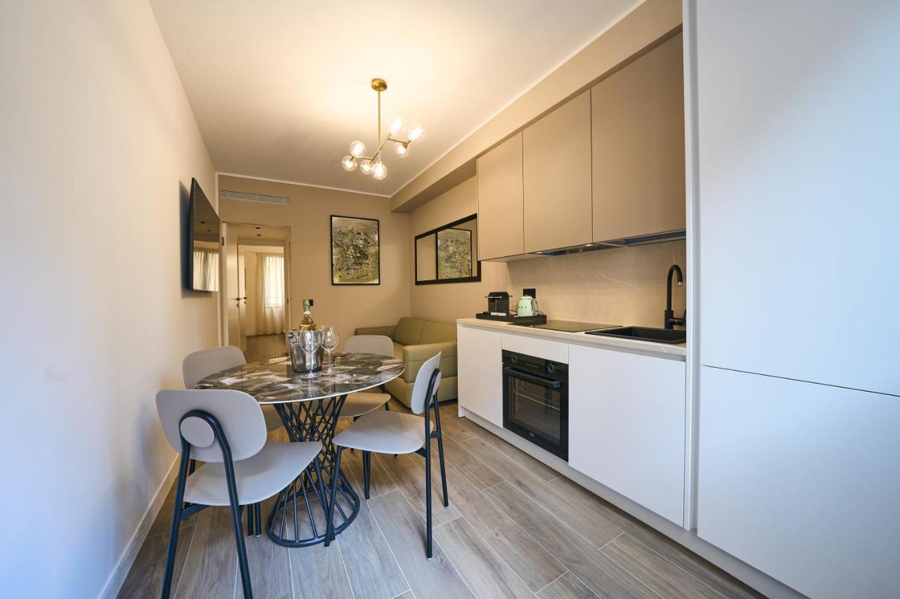 Luxury & Central Apartment Милан Экстерьер фото