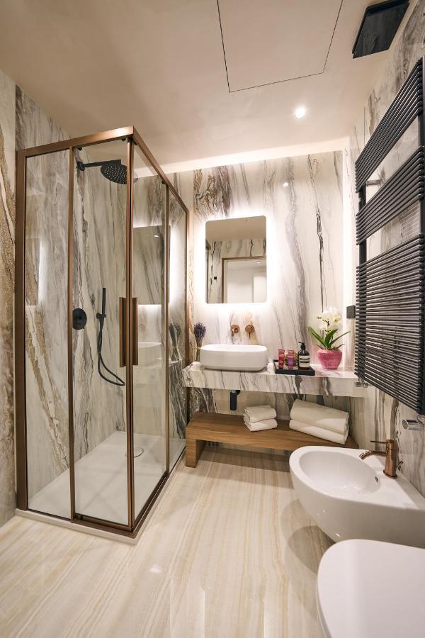Luxury & Central Apartment Милан Экстерьер фото