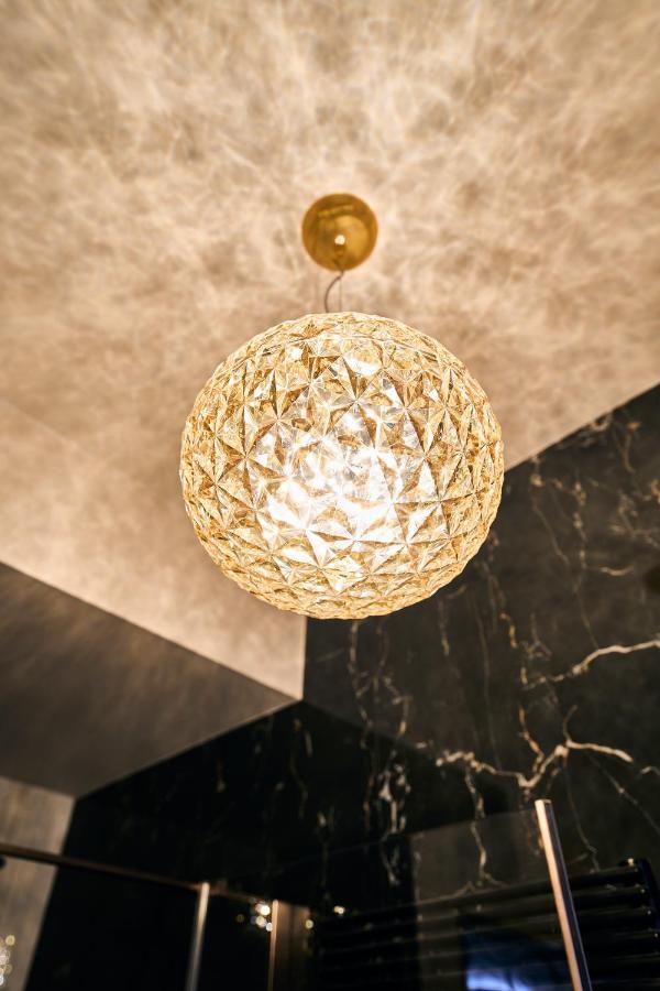 Luxury & Central Apartment Милан Экстерьер фото