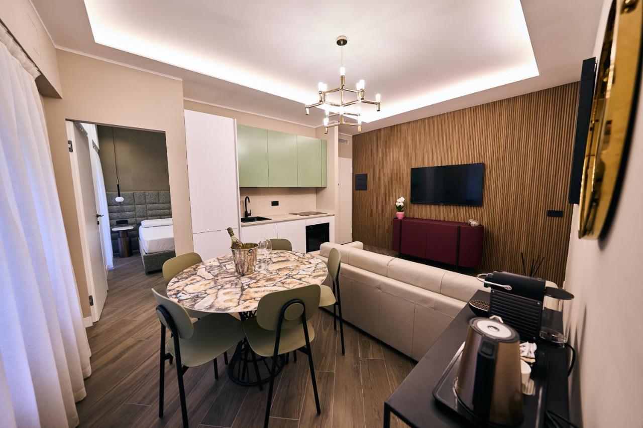 Luxury & Central Apartment Милан Экстерьер фото